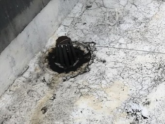 陸屋根の排水溝(ドレン)