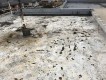 防水層の劣化した屋上