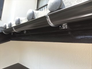 施工後の雨樋と鼻隠し
