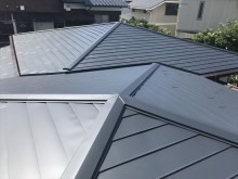 ガルバリウム鋼板の屋根
