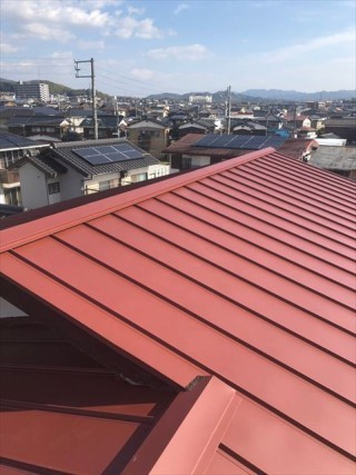 ガルバリウム鋼板の屋根