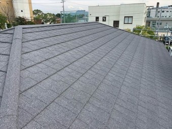 ガルバリウム鋼板の屋根