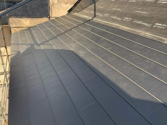 ガルバリウム屋根の施工