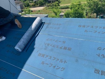 ルーフィング(防水紙)の敷設