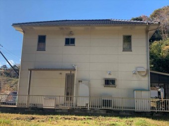 色褪せやカビが発生した外壁