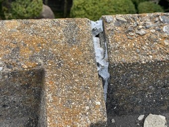 パラペットのコーキングの劣化