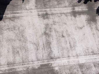 シート防水のトップコートの剥がれ