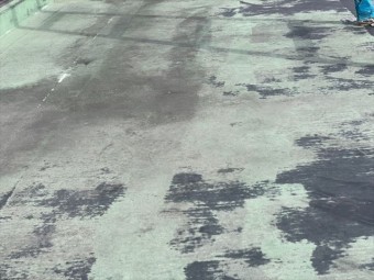 シート防水の色褪せ