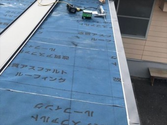 ケラバの唐草
