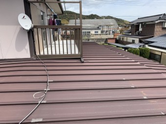 瓦棒葺き屋根