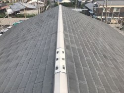 色褪せたスレート屋根