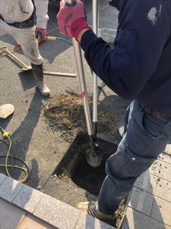 複式ショベルでの穴掘り