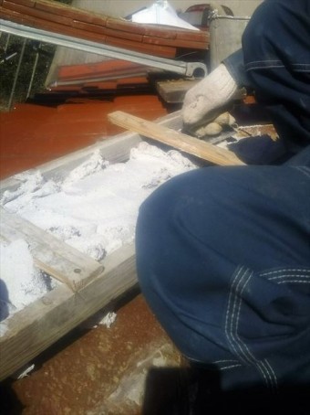 シルガードで隅棟の土台作り