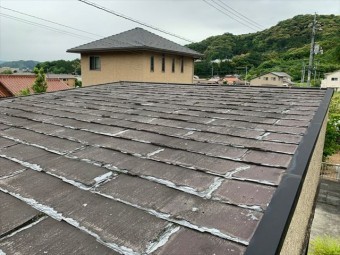 層間剥離が起きたパミール屋根