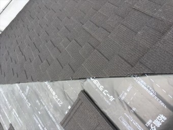 隅棟に合わせて加工されたセネター