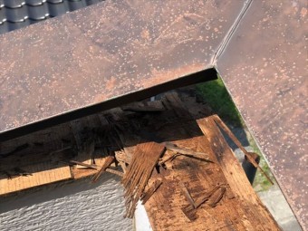 ベランダの笠木の撤去