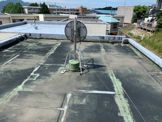 周南市にて屋上を点検 雨漏りする前に防水工事でリフォームを提案 周南 下松 防府市の屋根リフォーム 雨漏り修理は街の屋根やさん周南店