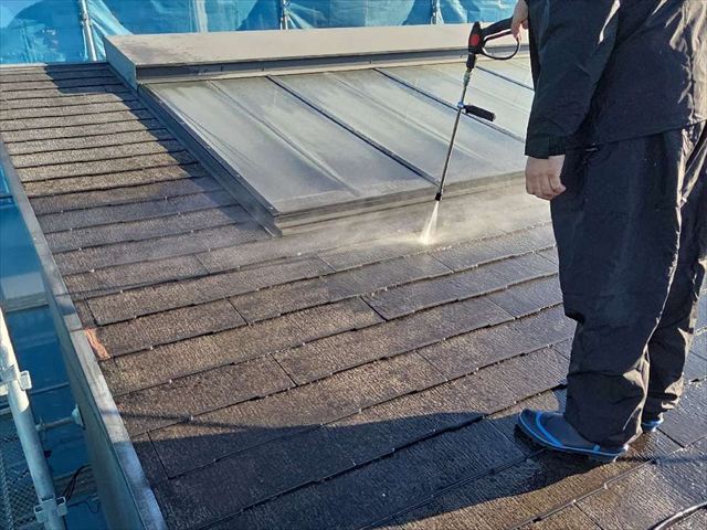 屋根の高圧洗浄
