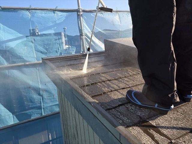 屋根の高圧洗浄