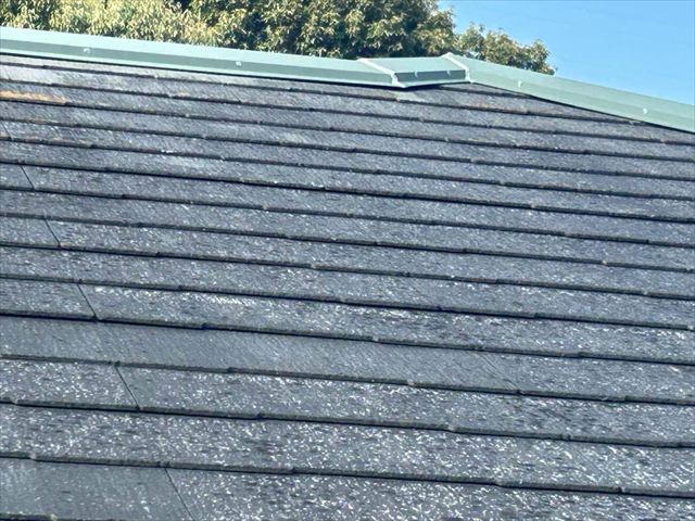 スレート屋根の色褪せ