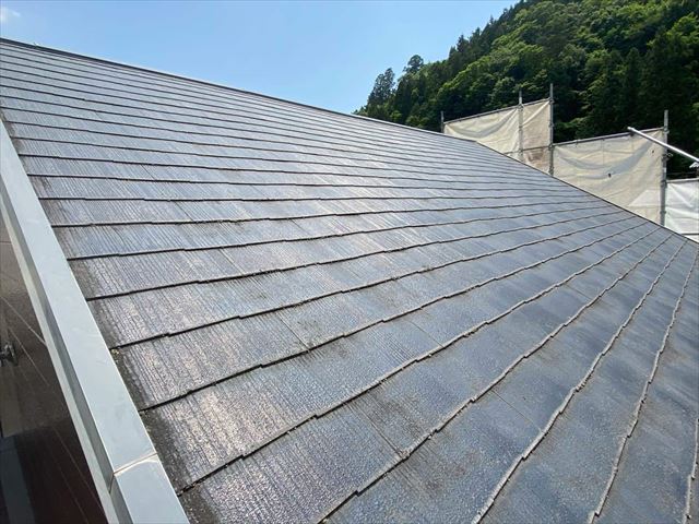 屋根カバー工法を施工前のスレート屋根