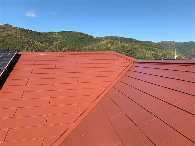 塗装したスレート屋根