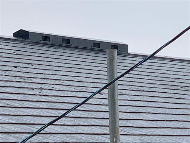 スレート屋根材の塗膜の剥がれ