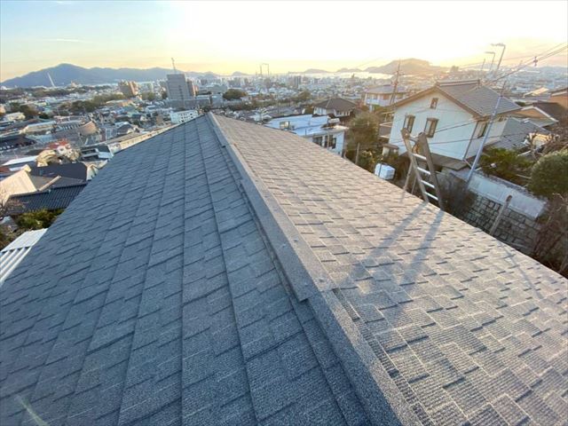 屋根カバー工事を施工後の屋根