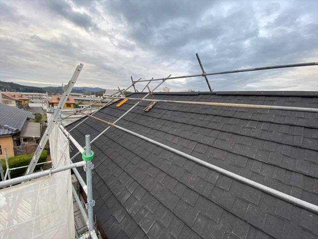 カバー工法でセネターを施工した屋根