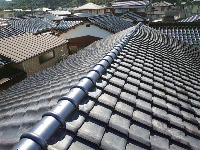 棟瓦の取り直し工事を施工後の瓦屋根