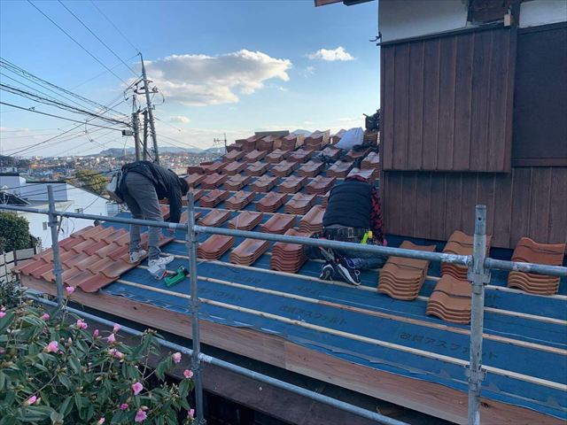 新しい屋根材の施工｜ニューセラECO 石州防災S形瓦