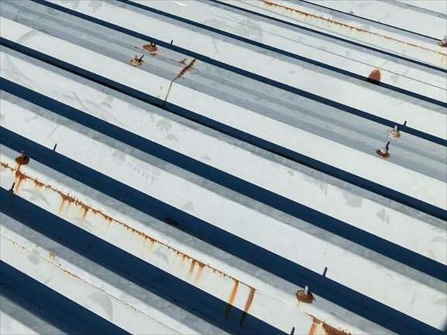 折板屋根の錆び