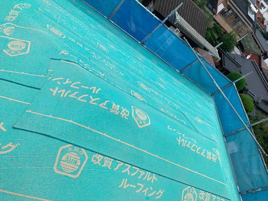 周南市で屋根カバー工事開始！ルーフィング敷設の様子をご紹介