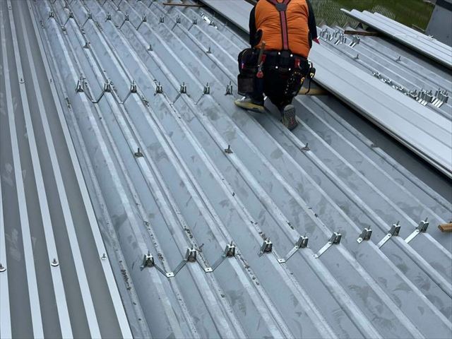 屋根材の施工