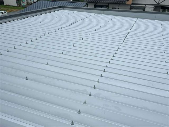 カバー工事後の折板屋根