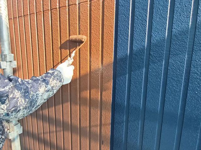 外壁の上塗り