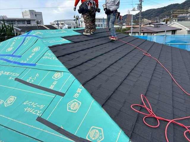 屋根材（セネター）の施工