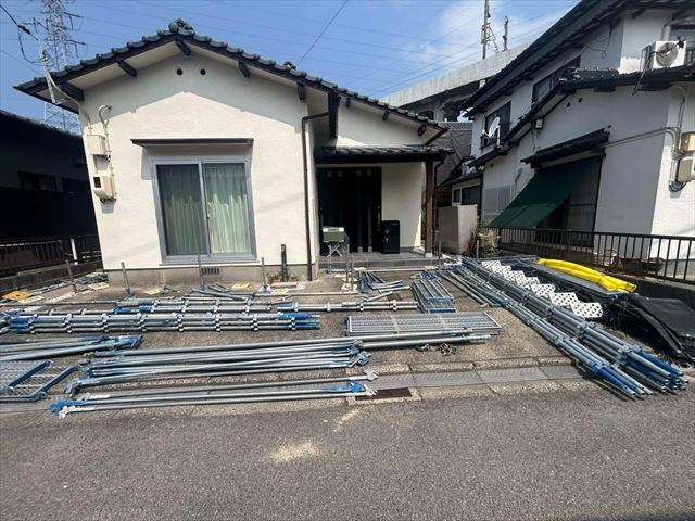 下松市の屋根・外壁リフォームで足場設置完了、足場費用の相場は？