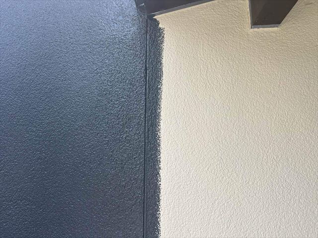 外壁塗装の中塗り