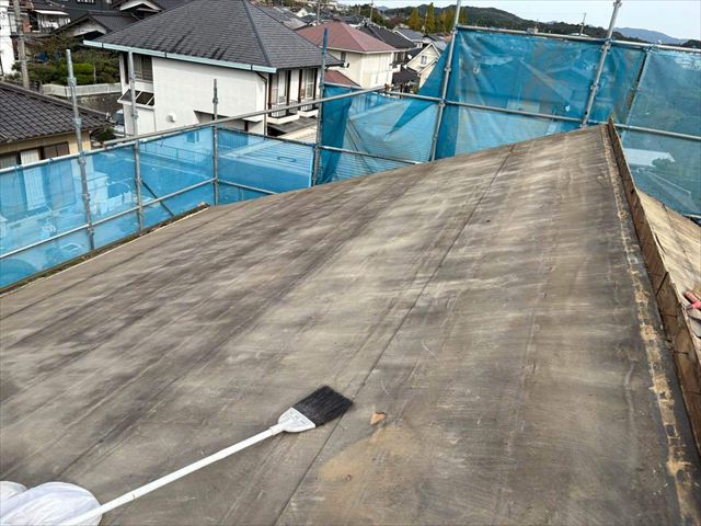 既存の屋根材の撤去