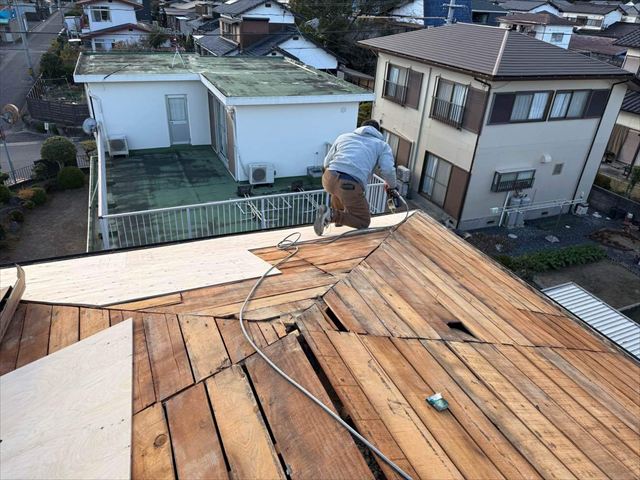 周南市の屋根葺き替え工事！野地板増し張りと防水紙敷設の重要性