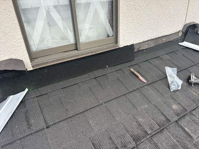 雨押え板金の取り付け