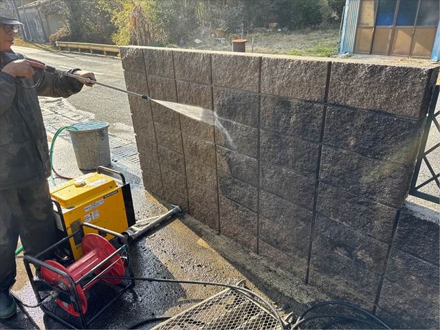 ブロック塀の高圧洗浄