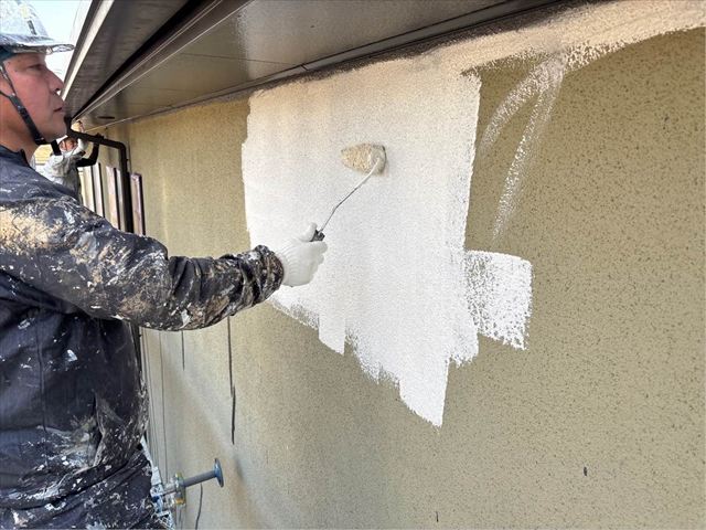 モルタル外壁の下塗り