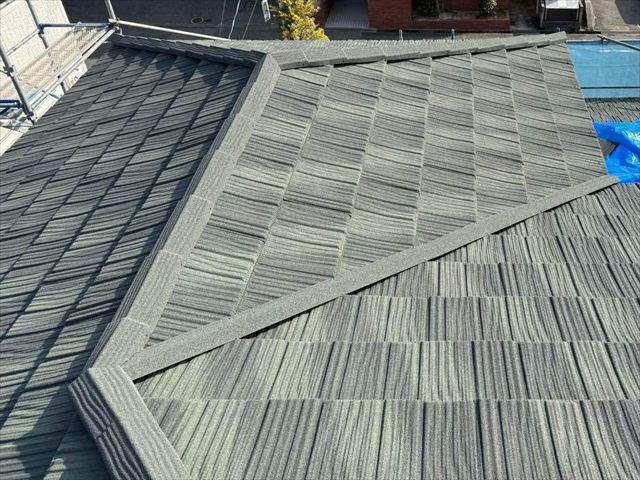 屋根材コロナで屋根カバー施工後