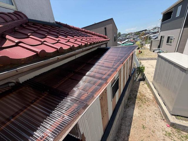 施工後の波板屋根