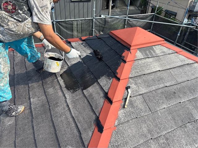 屋根塗装の中塗り